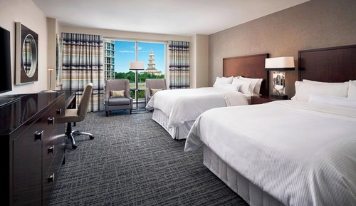 Traditional-Zimmer, 2 Doppelbetten (Hearing Accessible)