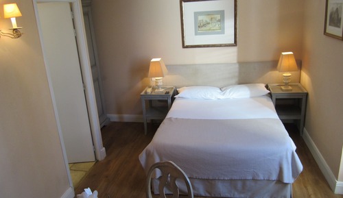 Traditional-Doppelzimmer