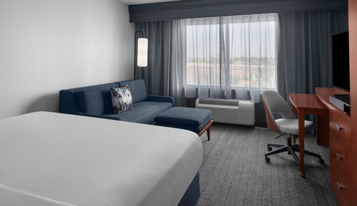 Zimmer, 1 King-Bett und Schlafsofa