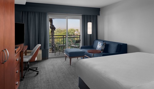 Zimmer, 1 King-Bett und Schlafsofa, Balkon