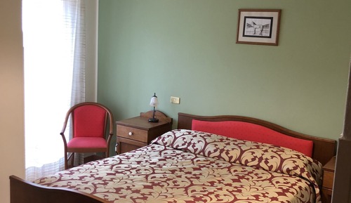Standard-Doppelzimmer