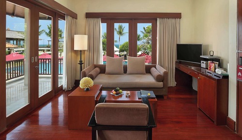 Suite Room with Pool and Ocean View