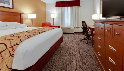 Deluxe-Zimmer, 1 King-Bett, barrierefrei, Kühlschrank und Mikrowelle (Roll in Shower)
