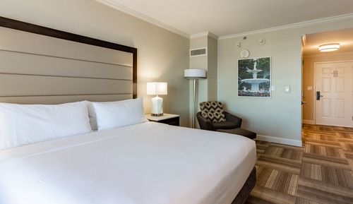 Standardzimmer, 1 King-Bett, barrierefrei (Accessible Tub)