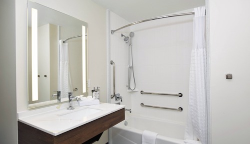 Suite, 2 Schlafzimmer, barrierearme Badewanne, Küche (Mobility)