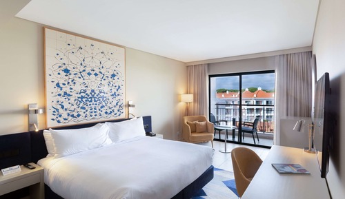 Familienzimmer, 1 King-Bett, Verbindungszimmer, Poolblick