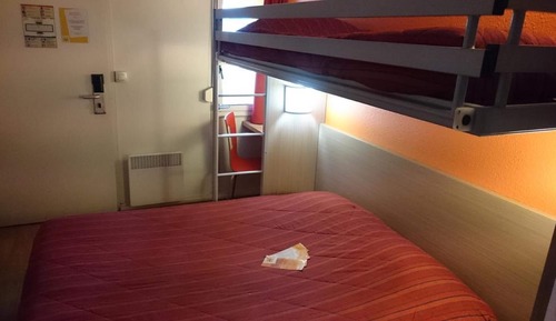 Standardzimmer, Mehrere Betten (1 Double and 1 Single bed)