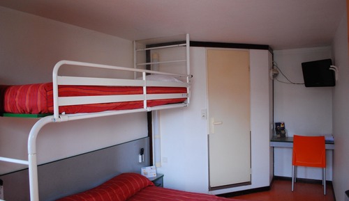 Standardzimmer, Mehrere Betten (1 Double and 1 Single bed)