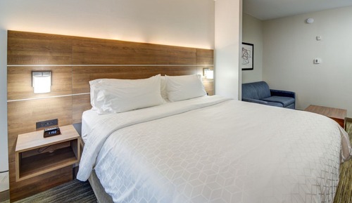 Suite, 1 King-Bett, barrierefrei (Mobility, Roll-In Shower)