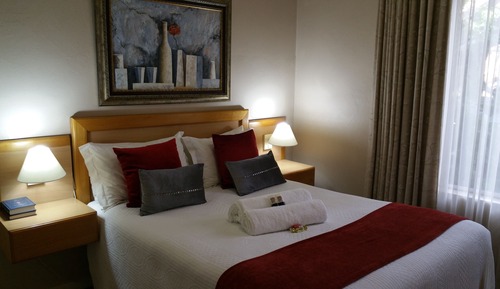 Comfort-Zimmer, 1 Schlafzimmer (Rm 3, Double bed, view of garden)