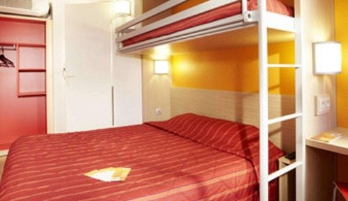 Standardzimmer, Mehrere Betten (1 Double and 1 Single bed)