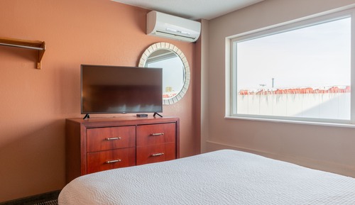 Suite, 1 Queen Bed with Sofa bed