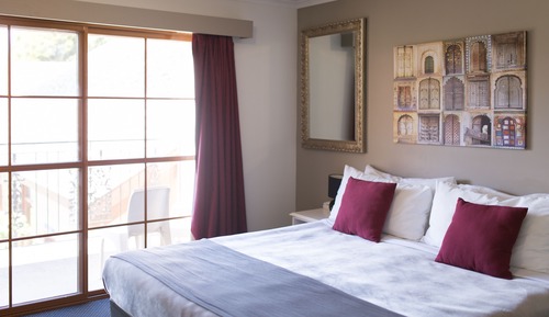 Familien-Suite (Adjoining Hotel)