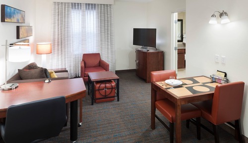 Suite, 1 Schlafzimmer (Mobility/Hearing Accessible, Tub)