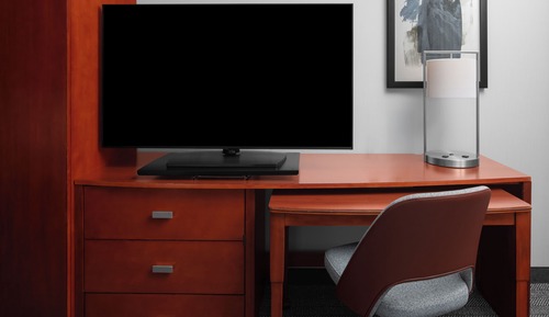 Zimmer, 2 Queen-Betten, Balkon, Poolblick