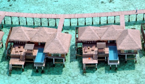 Villa, eigener Pool, auf dem Wassser (Escape Water Villa with Private Pool)