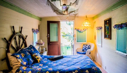 Standard-Ferienhütte, eigenes Bad (TropiCaboose)