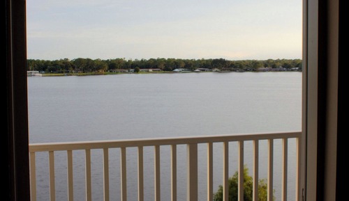 Zimmer, 1 King-Bett und Schlafsofa, Seeblick