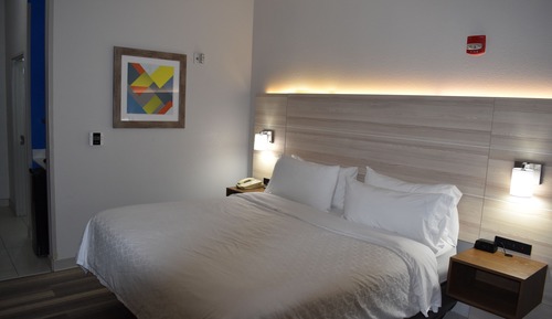 Standardzimmer, 1 King-Bett, barrierefrei (Mobility, Roll-In Shower)