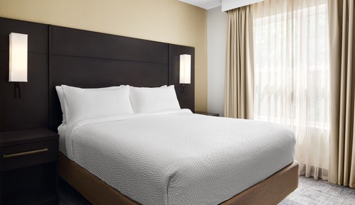 Suite, 1 Doppelbett (Mobility Accessible, Roll-In Shower)