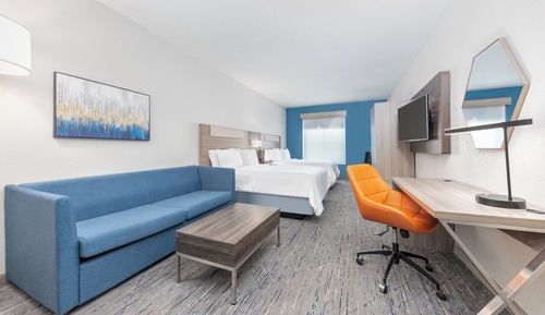 2 Queen Suite Sofa Bed Wet Bar