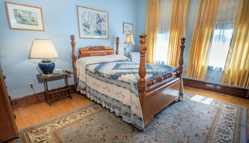 Double Room, (Two Bedroom Suite 220-222)