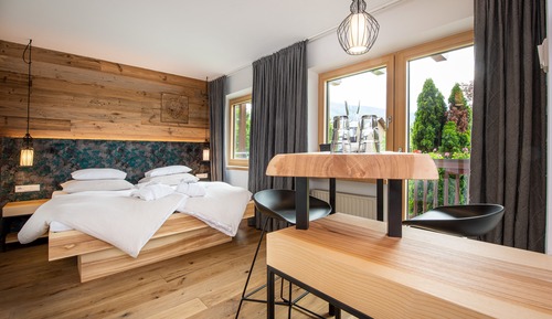 Doppelzimmer, Balkon, Bergblick
