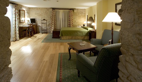 Superior-Doppel- oder -Zweibettzimmer