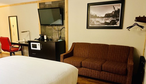 Zimmer, 2 Queen-Betten, Nichtraucher (with Couch)