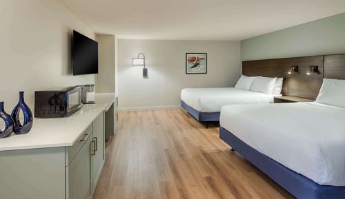 Suite, 2 Queen-Betten, barrierefrei (Mobility & Hearing, Roll-In Shower)