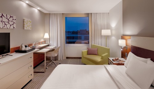 Superior-Zimmer, 1 King-Bett, Blick auf den Innenhof