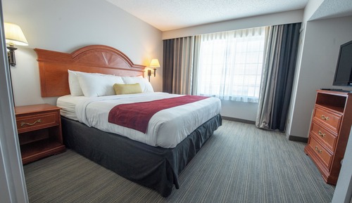 Superior-Suite, 2 Schlafzimmer, barrierefrei, Nichtraucher (Roll-in shower)