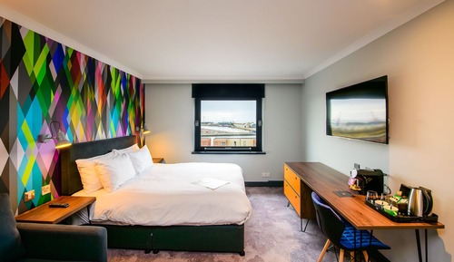 Club-Zimmer (FREE Gym & Pool Access)