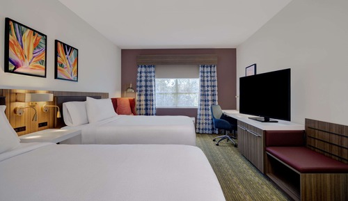 Zimmer, 2 Queen-Betten, Badewanne