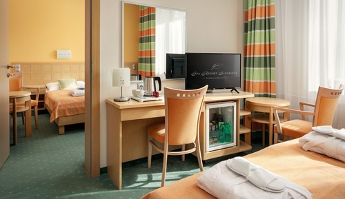 Vierbettzimmer, mit Bad (Wellness access)