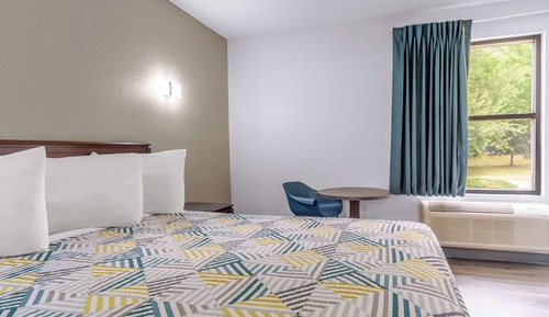 Deluxe-Zimmer, 1 Queen-Bett, Nichtraucher, Kühlschrank und Mikrowelle