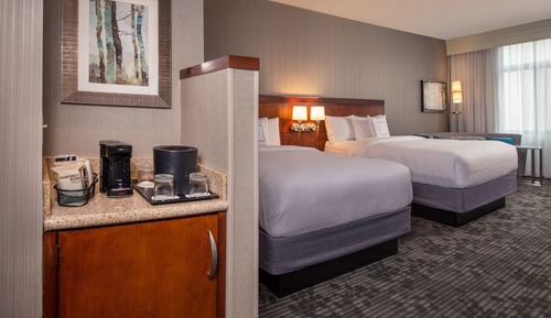 Zimmer, 2 Queen-Betten, Nichtraucher (Mobility Accessible, Tub)