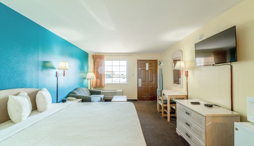 Zimmer, 1 King-Bett, barrierearme Badewanne, Nichtraucher