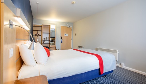 Standardzimmer, 1 Doppelbett, barrierefrei (with Free Hot Breakfast)