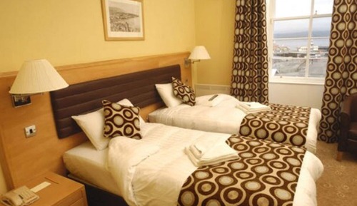 Premier-Zweibettzimmer