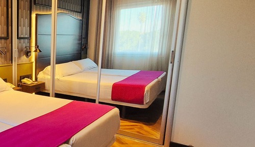 Familien-Vierbettzimmer