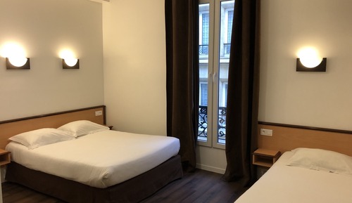Dreibettzimmer
