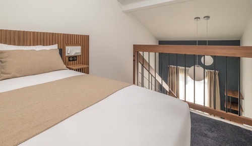 Dreibettzimmer, 1 Doppelbett