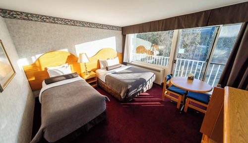 Zimmer, Mehrere Betten, Flussblick