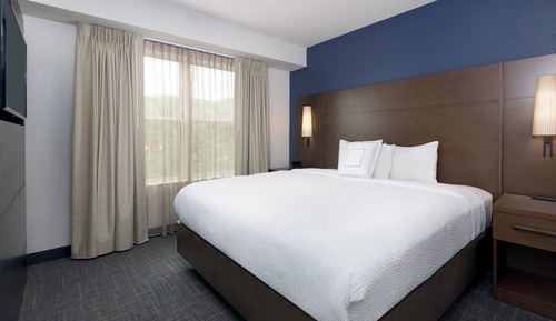 Suite, 2 Schlafzimmer, Nichtraucher (Mobility/Hearing Access, Roll-In Shwr)