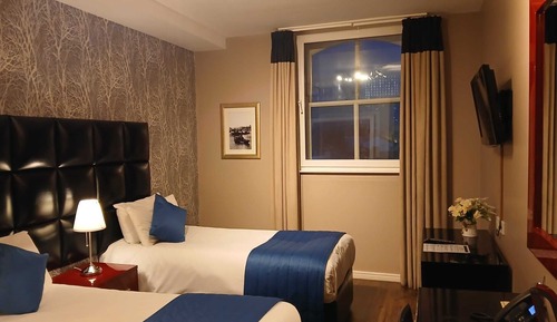 Standard-Zweibettzimmer