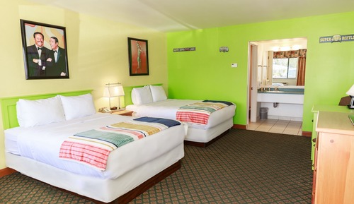 Zimmer, 2 Queen-Betten, Nichtraucher