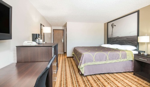 Premium-Zimmer, 1 King-Bett, Nichtraucher (Accessible only by 6 stairs)