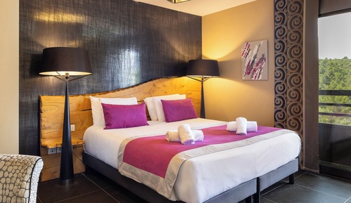 Privilege, Zimmer, 1 Doppelbett, Poolblick