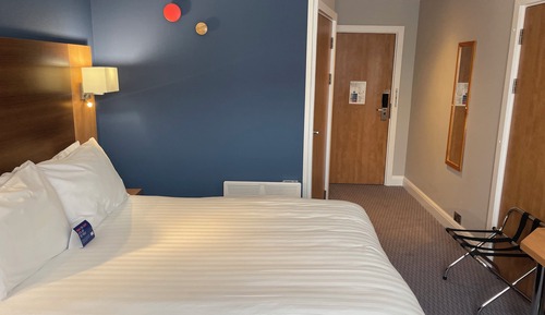 Standardzimmer, 1 Doppelbett, barrierefrei (with Free Breakfast)